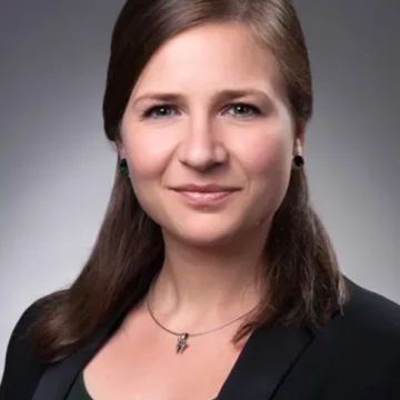 anna.stoelzl@hotmail.de